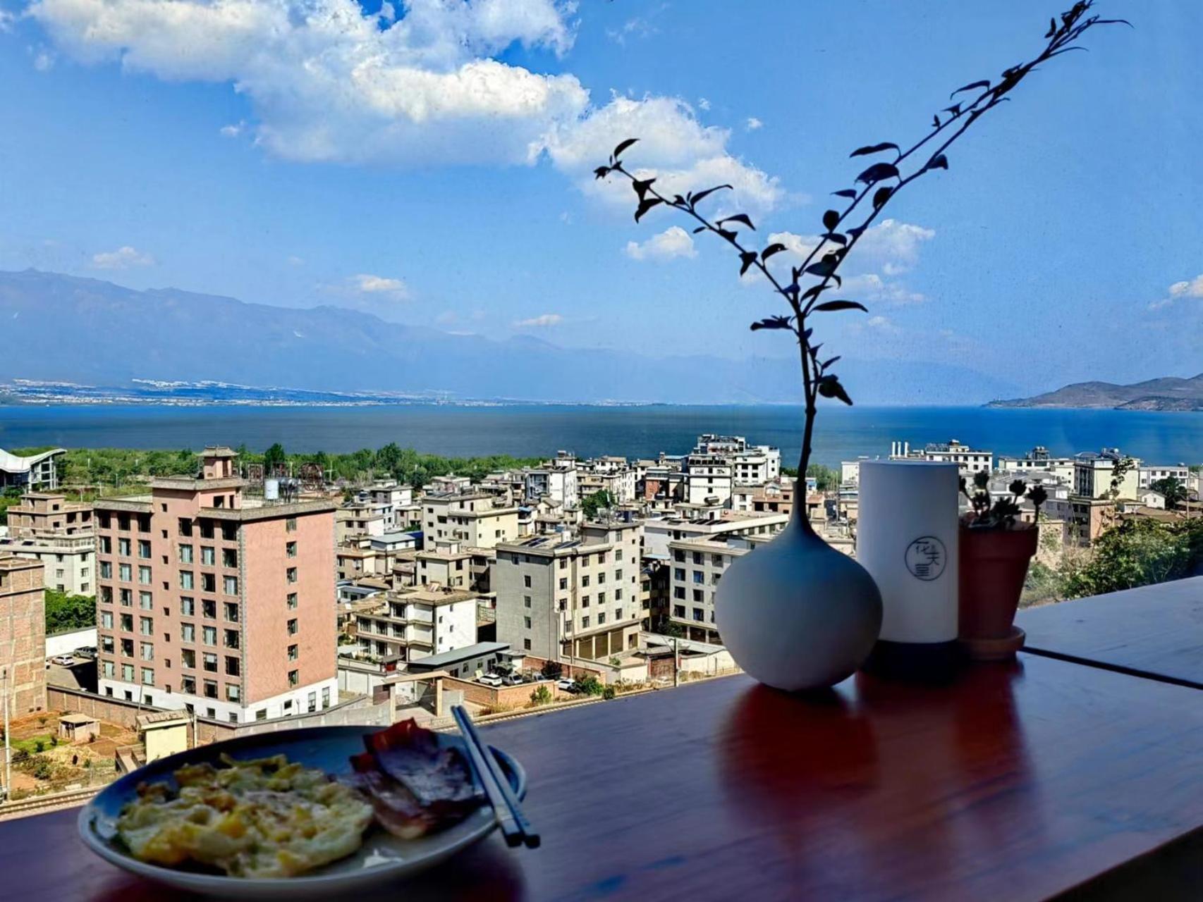 Dali Listening Sea View Villa大理听城海景别墅 Εξωτερικό φωτογραφία