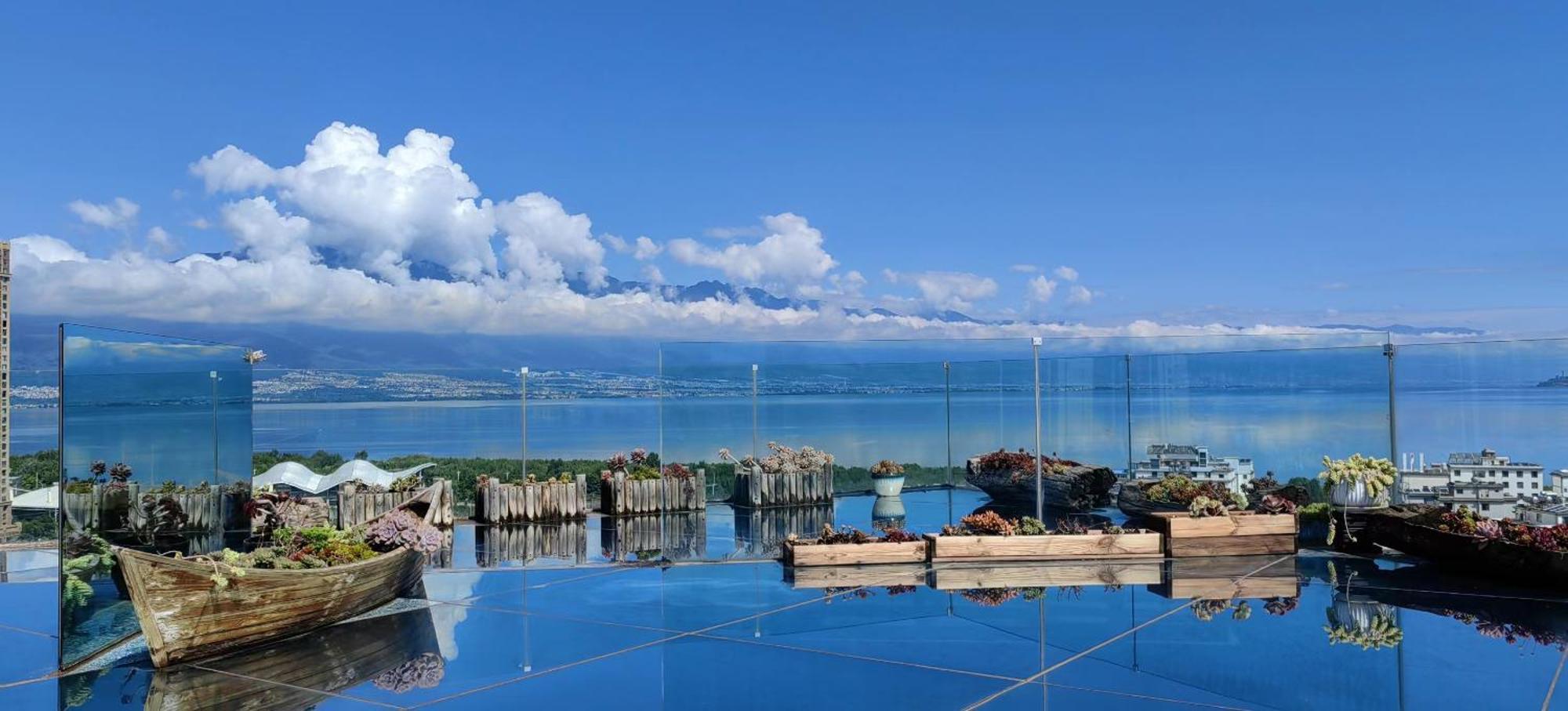 Dali Listening Sea View Villa大理听城海景别墅 Εξωτερικό φωτογραφία