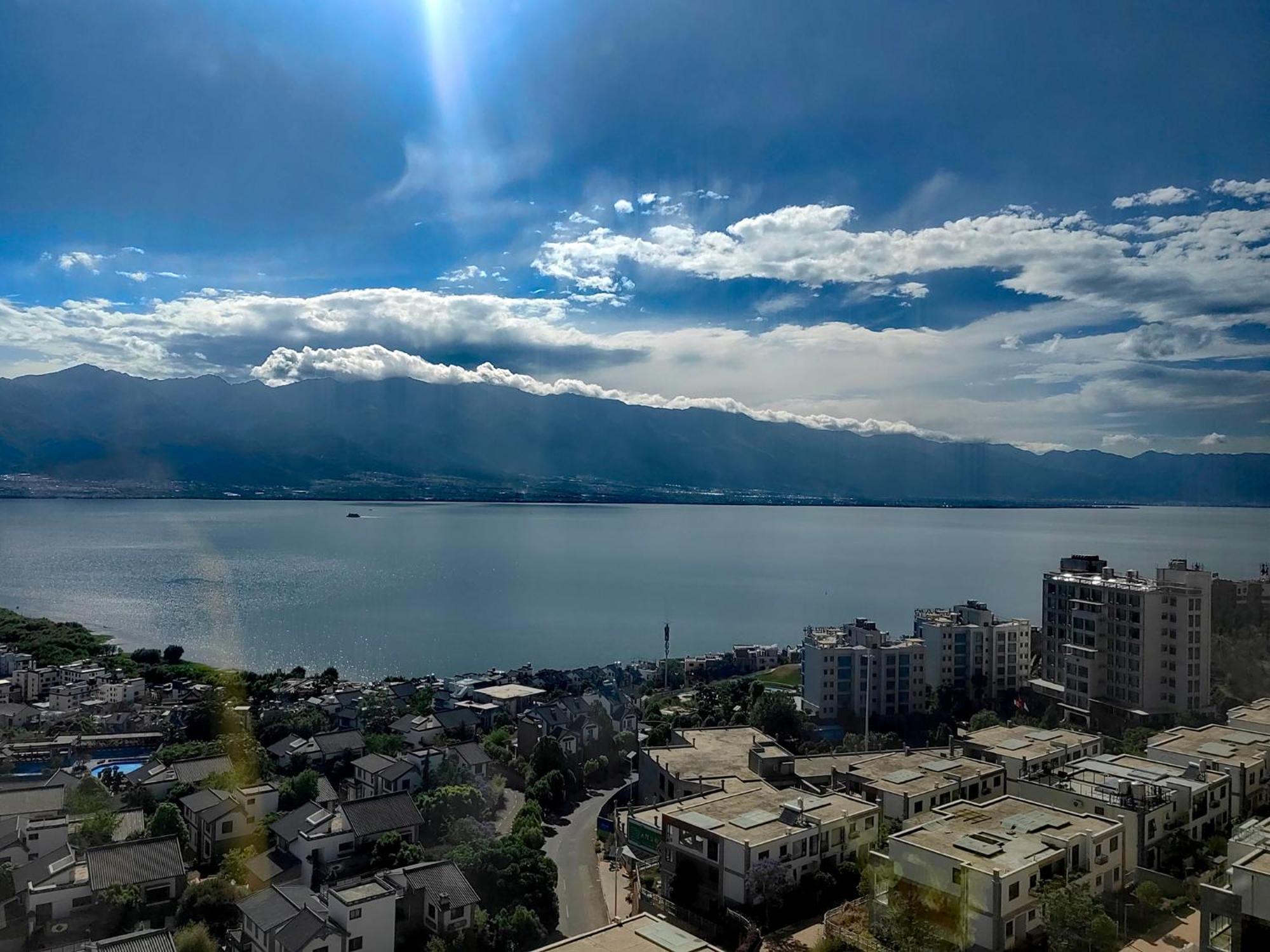 Dali Listening Sea View Villa大理听城海景别墅 Εξωτερικό φωτογραφία